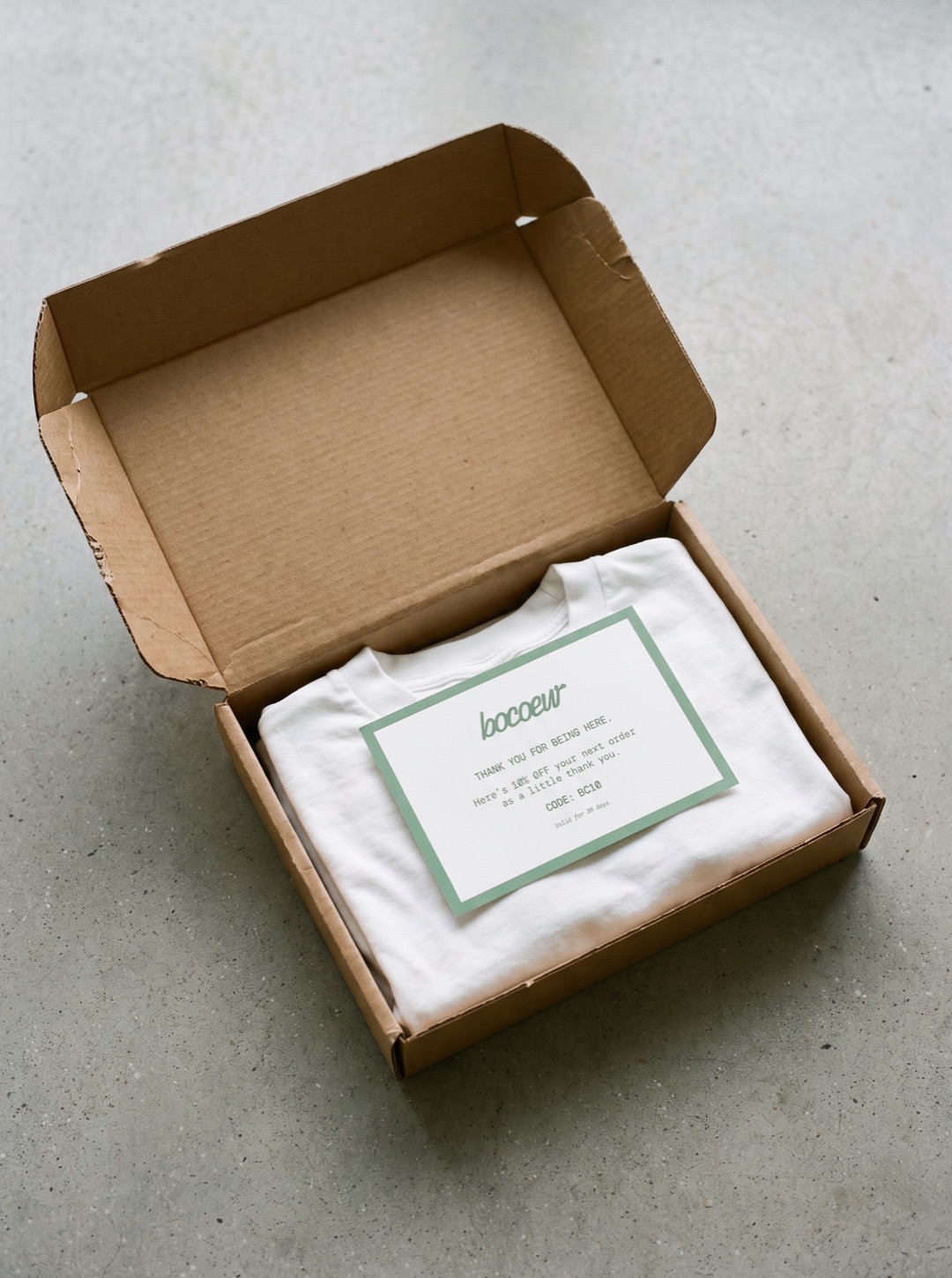 Bocoeur shipping box with a thank-you card